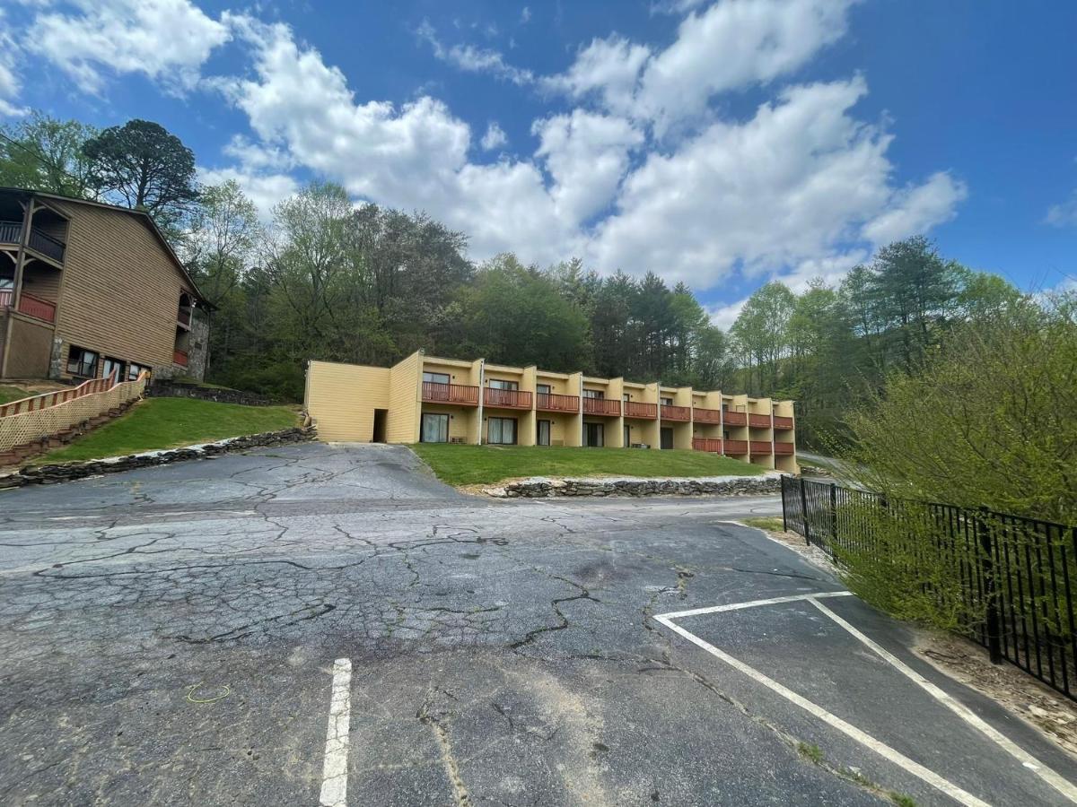 Budgetel Inn & Suites Dillard Exteriör bild