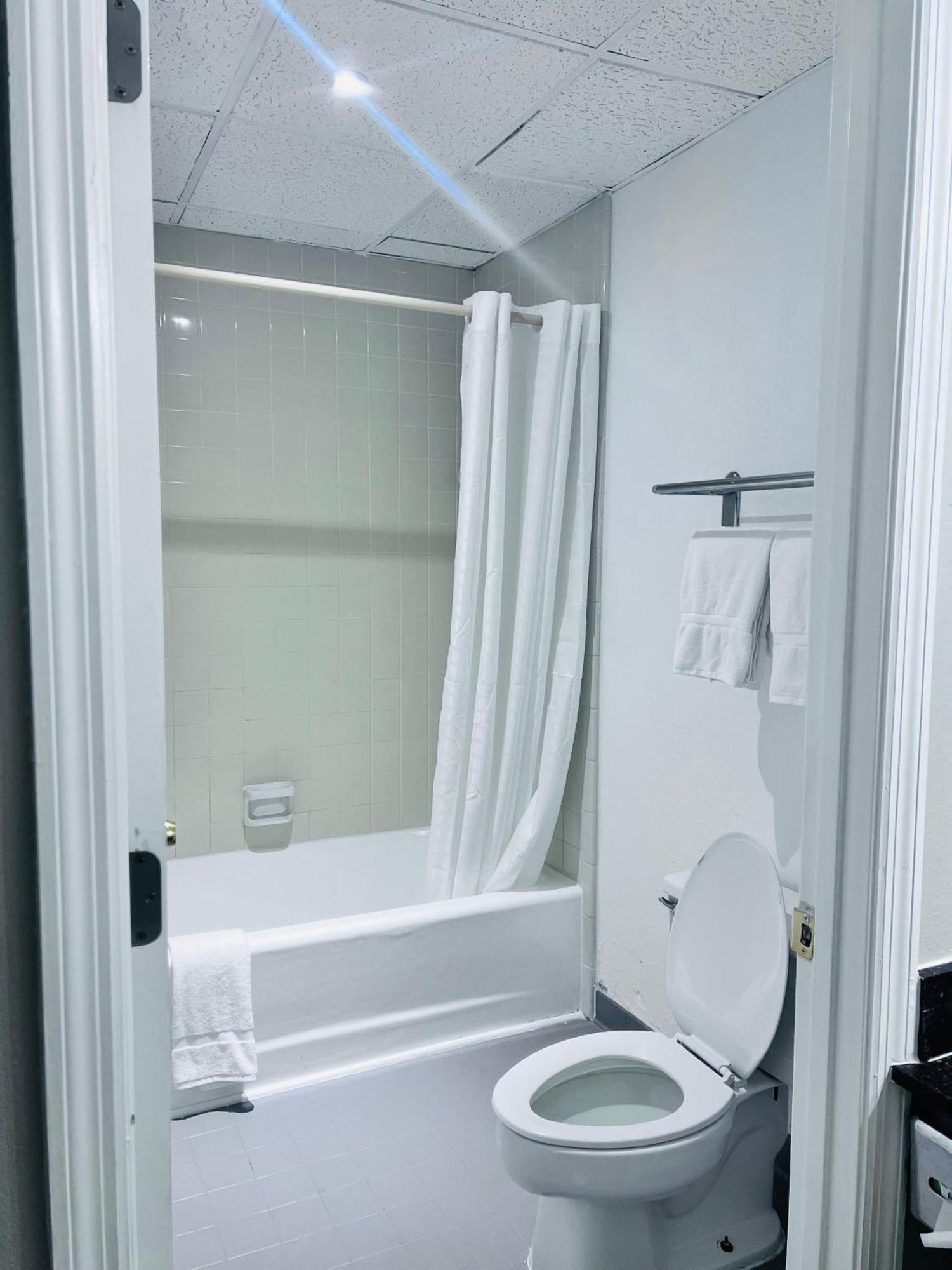 Budgetel Inn & Suites Dillard Exteriör bild